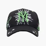 31 Hats 31 Graffiti